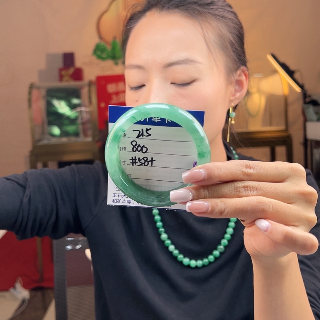 石英质玉未镶嵌手镯