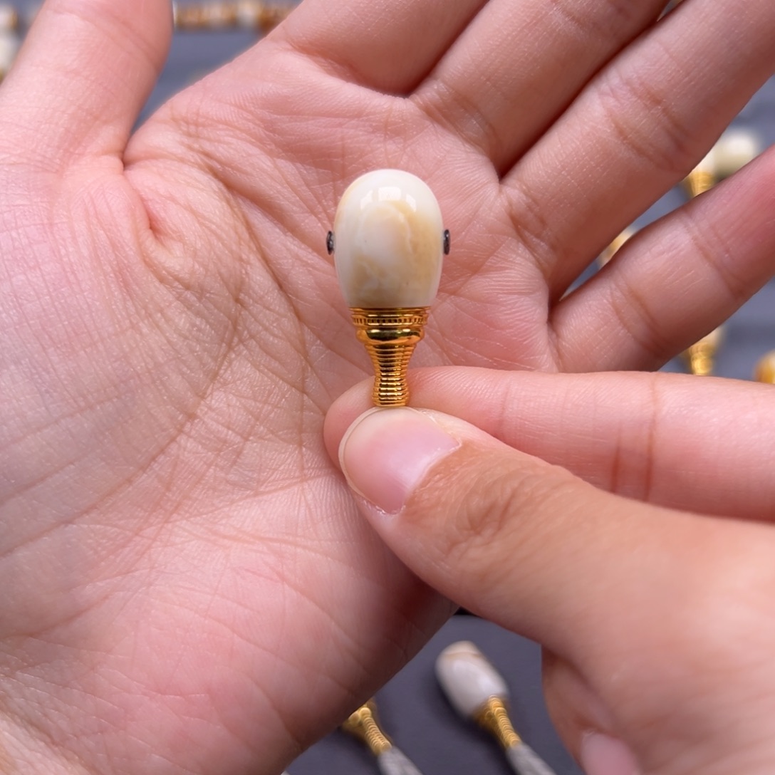 琥珀未镶嵌裸石12.5mm