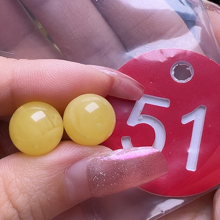 未镶嵌蜜蜡裸石10.7mm鸡油黄圆珠