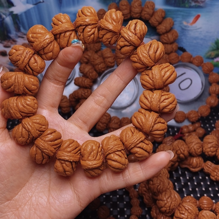 文玩核桃吊坠龙纹桃核