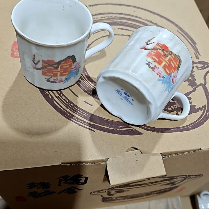 绿泥盘子碗茶壶啥都有