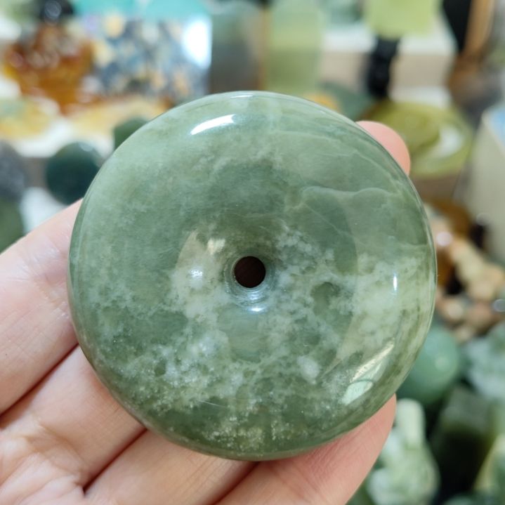 岫玉未镶嵌平安扣