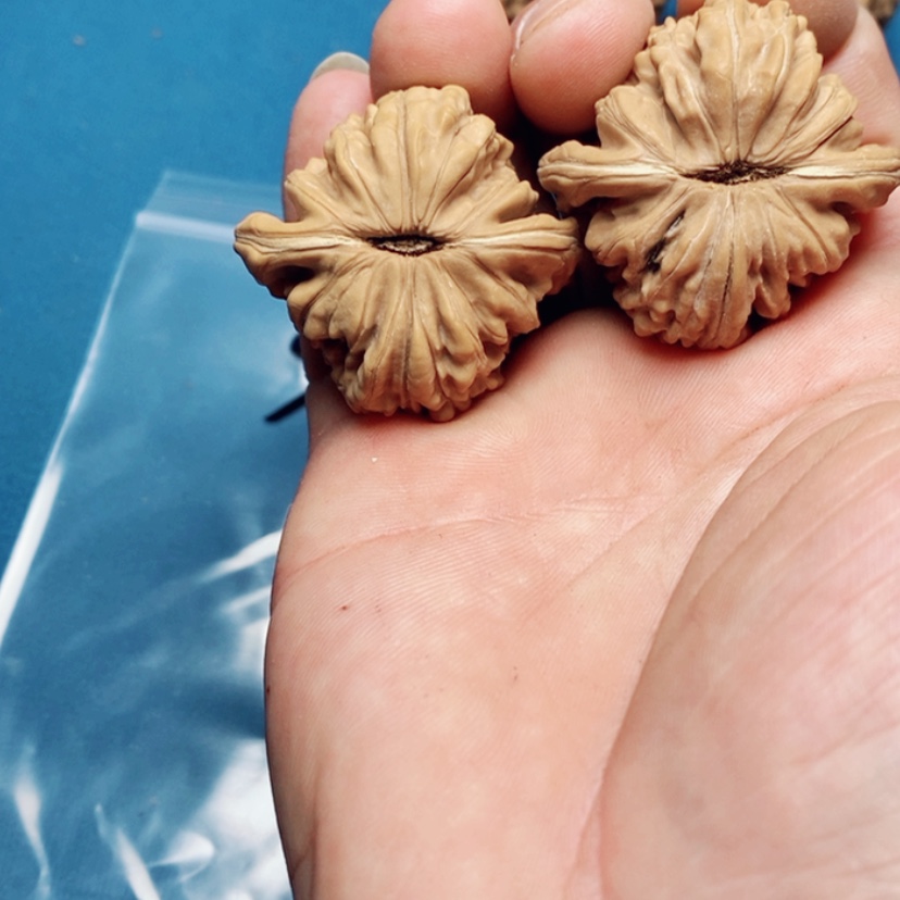 【闪购商品】文玩核桃吊坠一*32:32:32