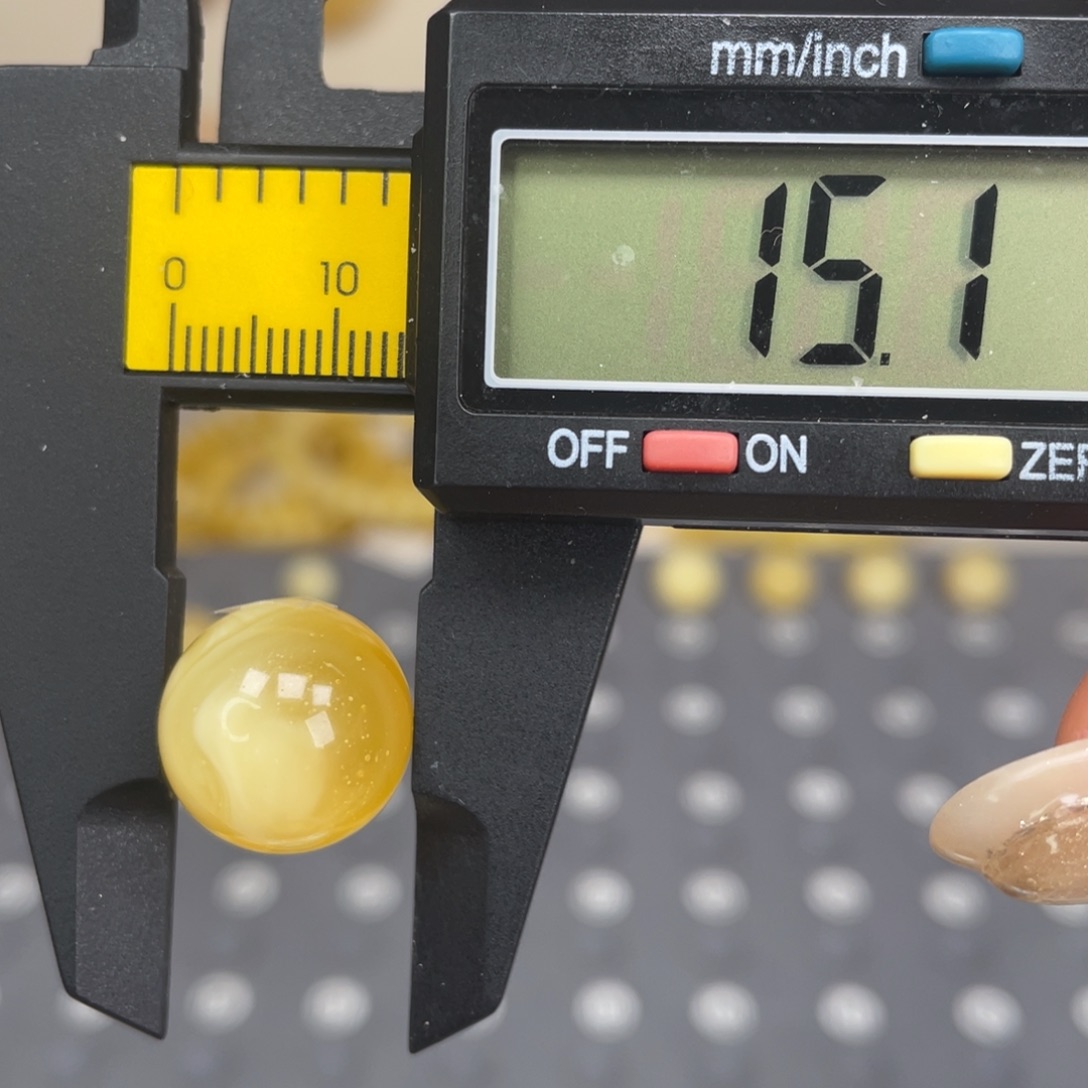 琥珀未镶嵌裸石101