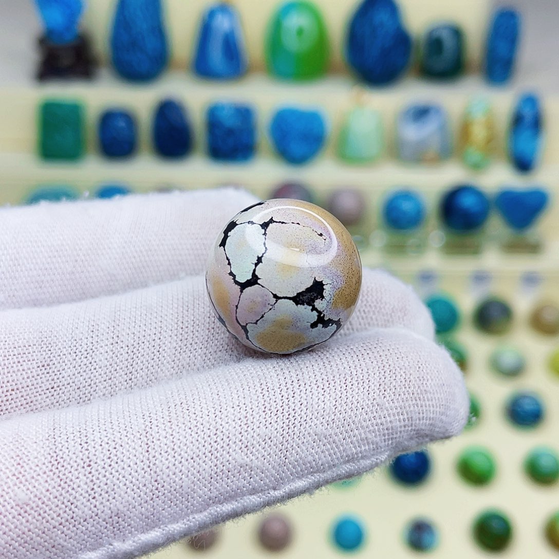 绿松石绿松石未镶嵌