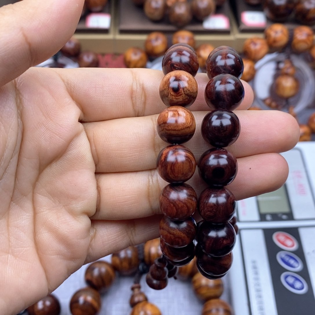 花梨木类何****?花梨—-1.2—黄花梨