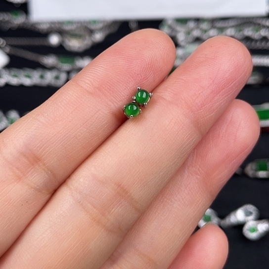 翡翠未镶嵌颈饰翡翠未镶嵌耳钉12