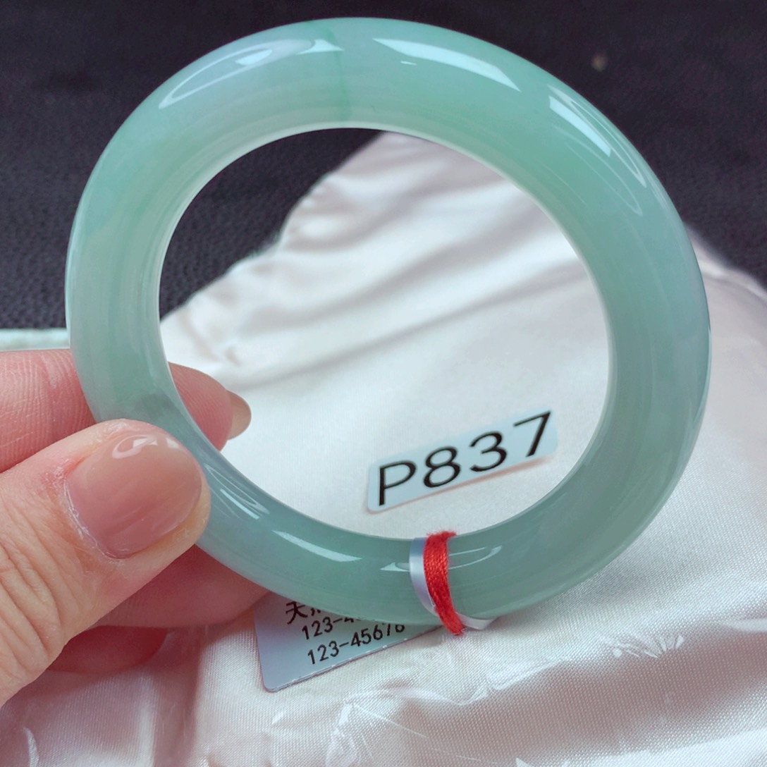 翡翠手镯未镶嵌手镯88