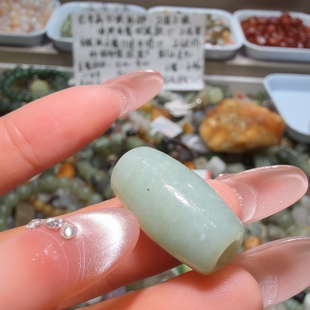 和田玉未镶嵌珠宝奇石