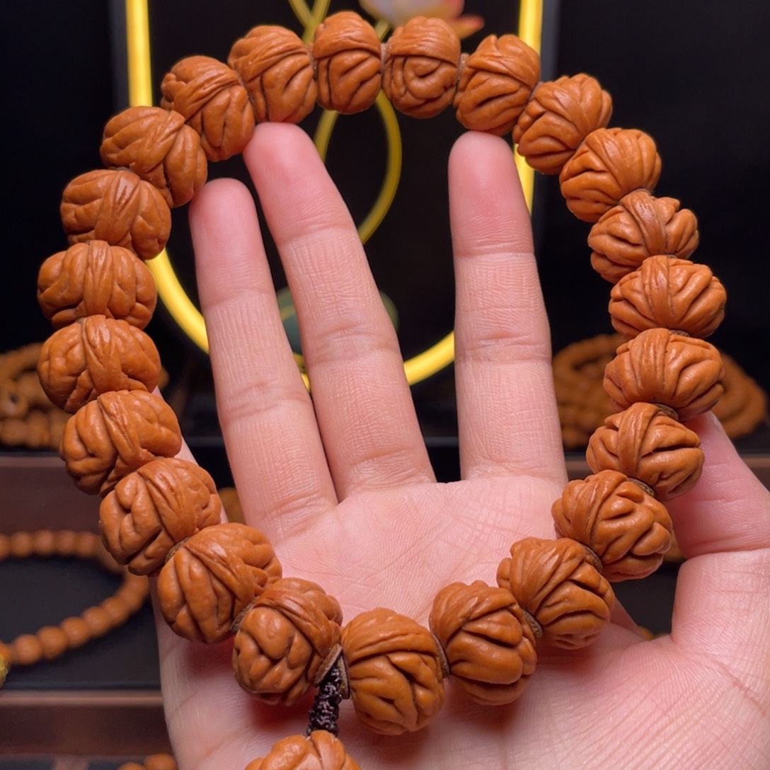 手串桃核18金鱼肚手持