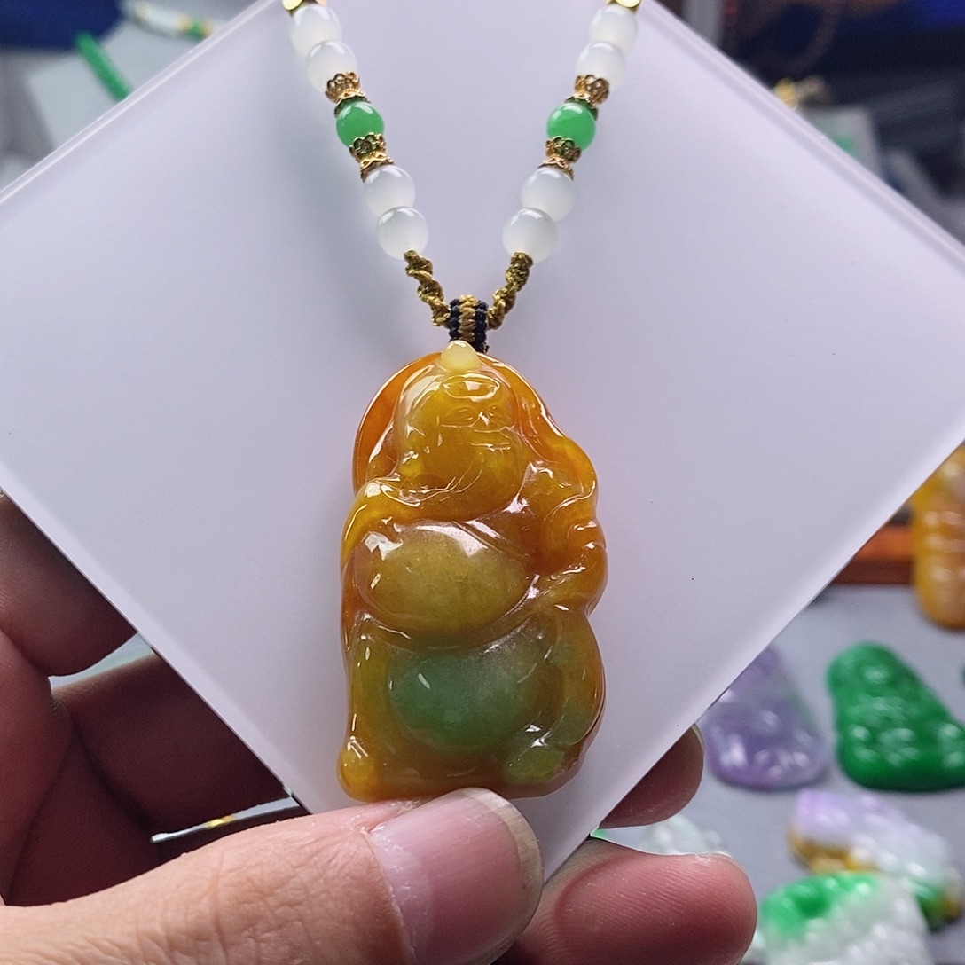 翡翠未镶嵌吊坠(赠链)