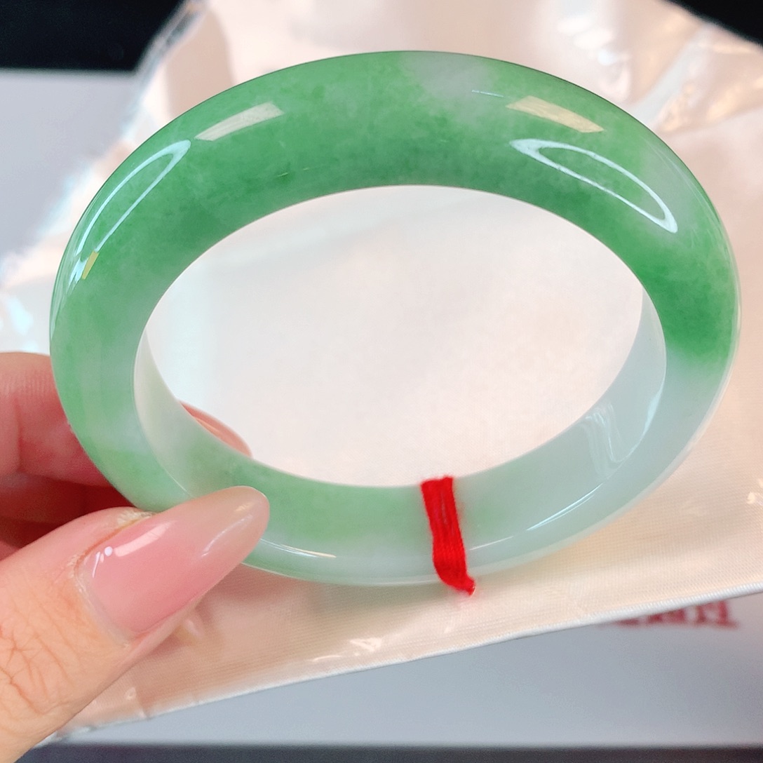 翡翠手镯未镶嵌54.2圈口