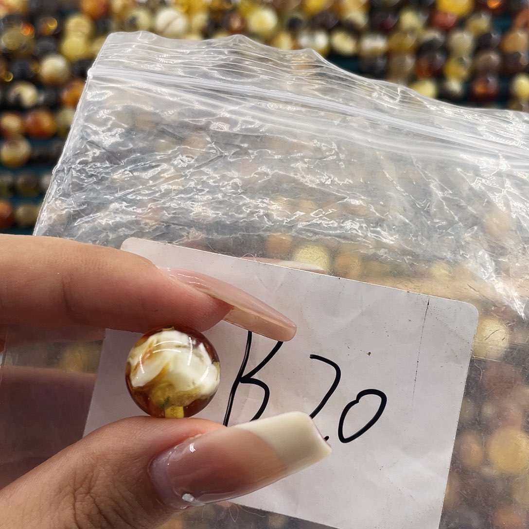 坤***灵琥珀未镶嵌裸石14.4福利