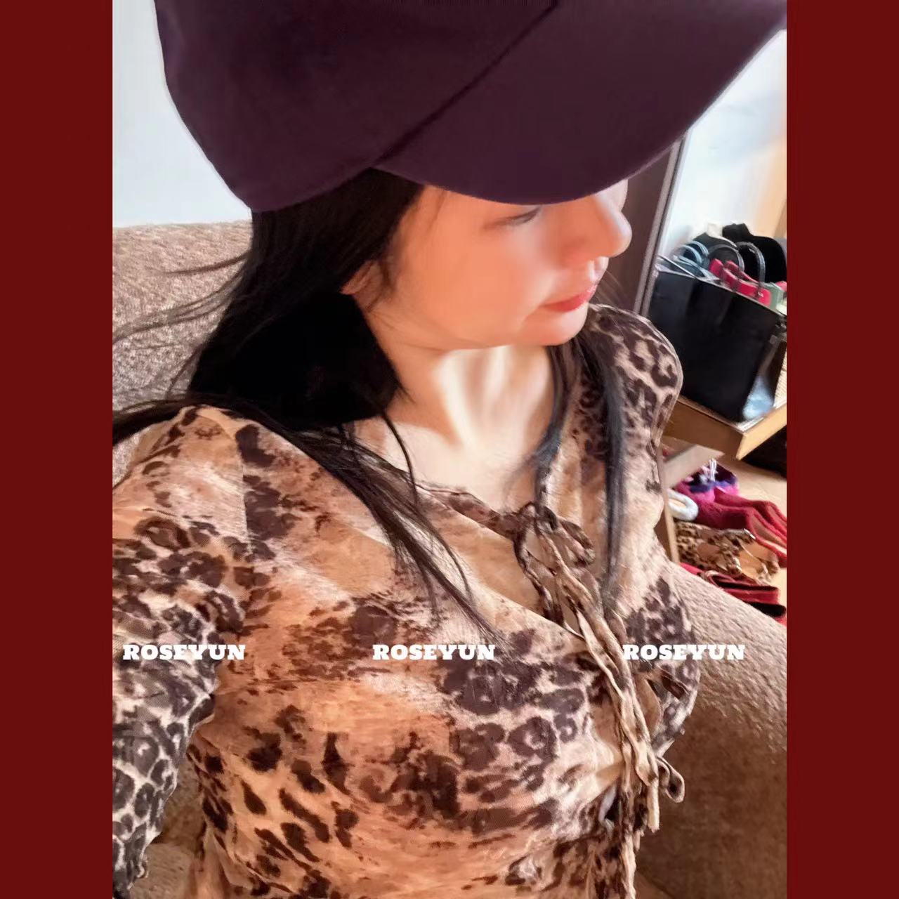 【Rose Yun】豹纹植绒褶皱系带V领上衣     JY115034