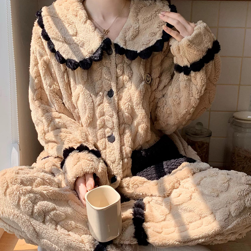 加厚珊瑚绒公主风睡衣女秋冬季款加绒保暖休闲法兰绒家居服可外穿