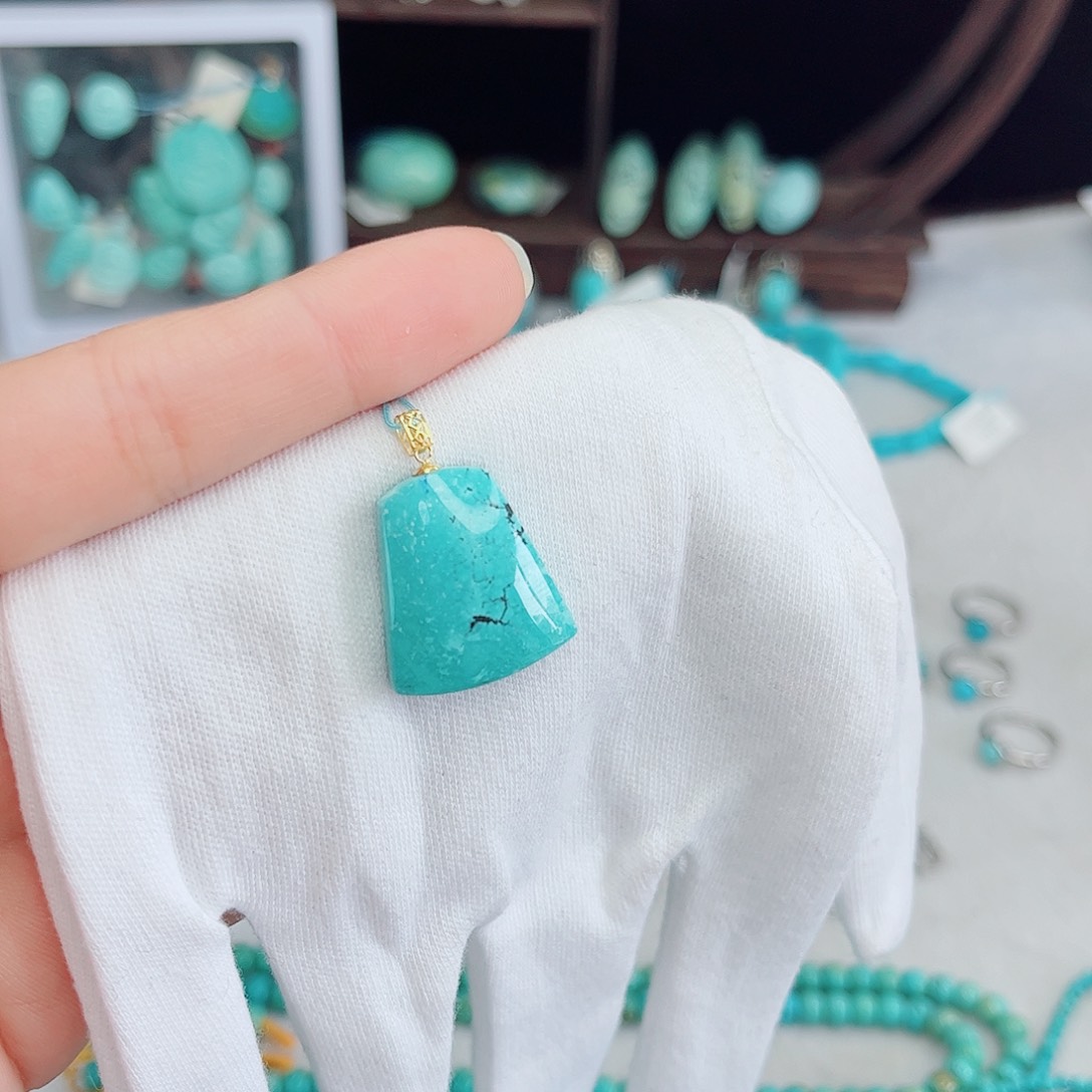 绿松石18K金镶嵌绿松石