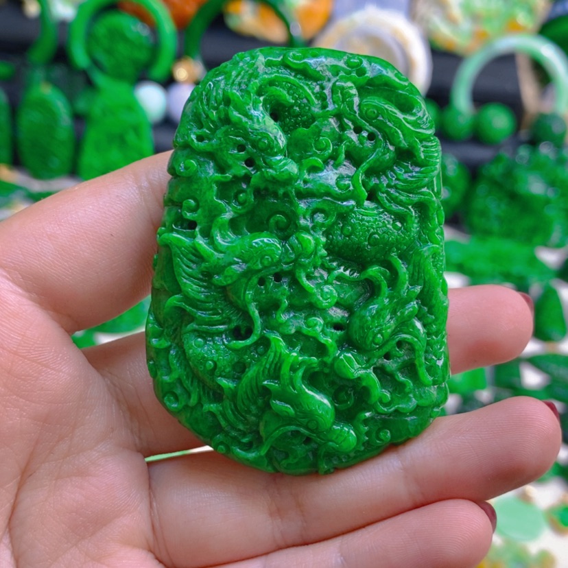 【闪购商品】翡翠未镶嵌颈饰吊坠