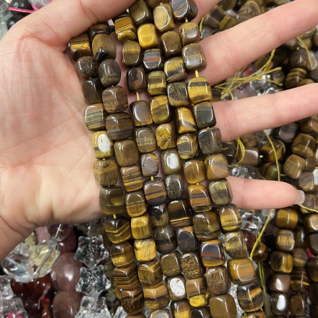 玛瑙/玉髓未镶嵌珠宝半成品，卡8x10黄虎方糖一条