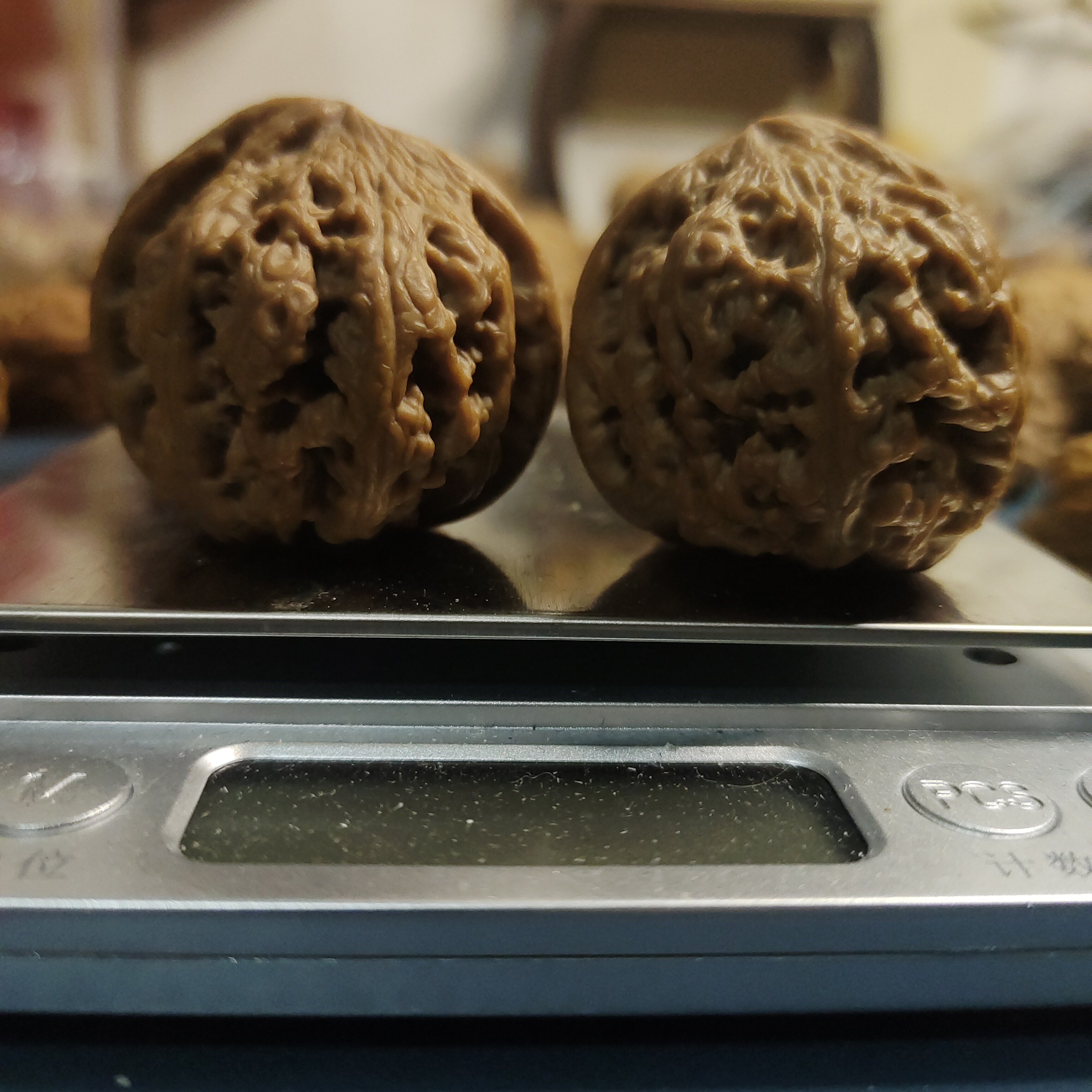 文玩核桃异形大粗筋手把件