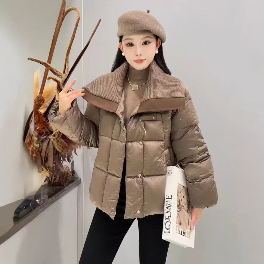 8050芭莎翻领烫钻鹅绒服