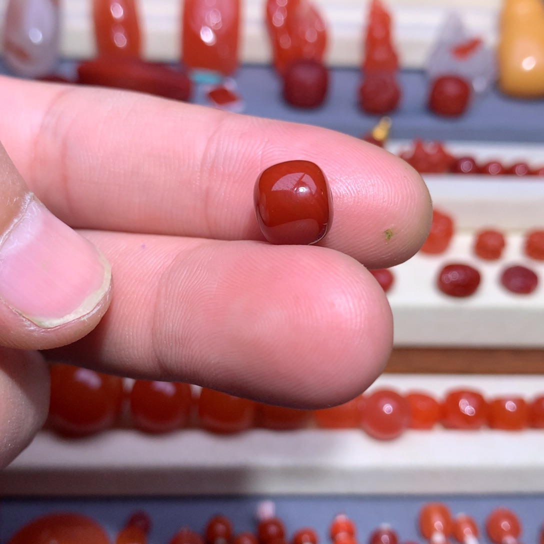 南红玛瑙满肉9.8×8.8老型有纹未镶嵌