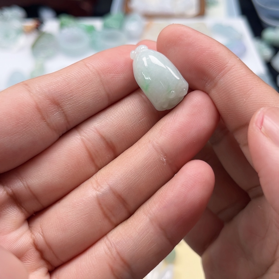 颈饰未镶嵌翡翠天然翡翠A货