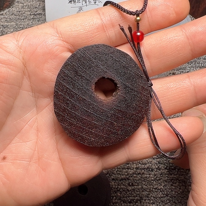 藤类降真香随形4.5左右红油天然孔发其一