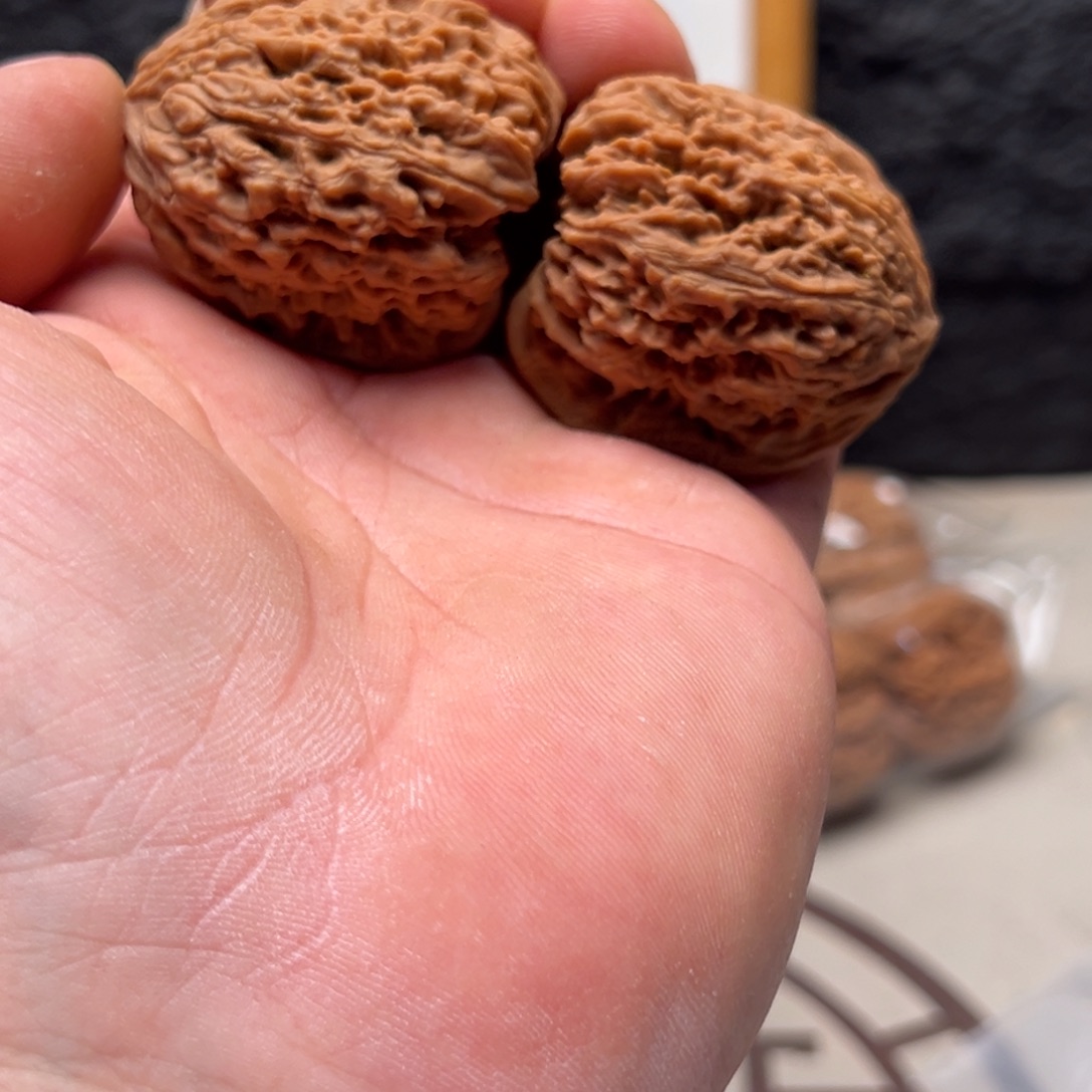 ****文玩核桃把件南疆40