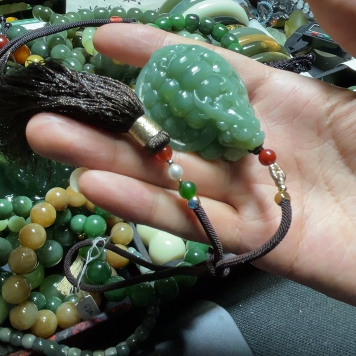 和田玉（碧玉）未镶嵌颈饰