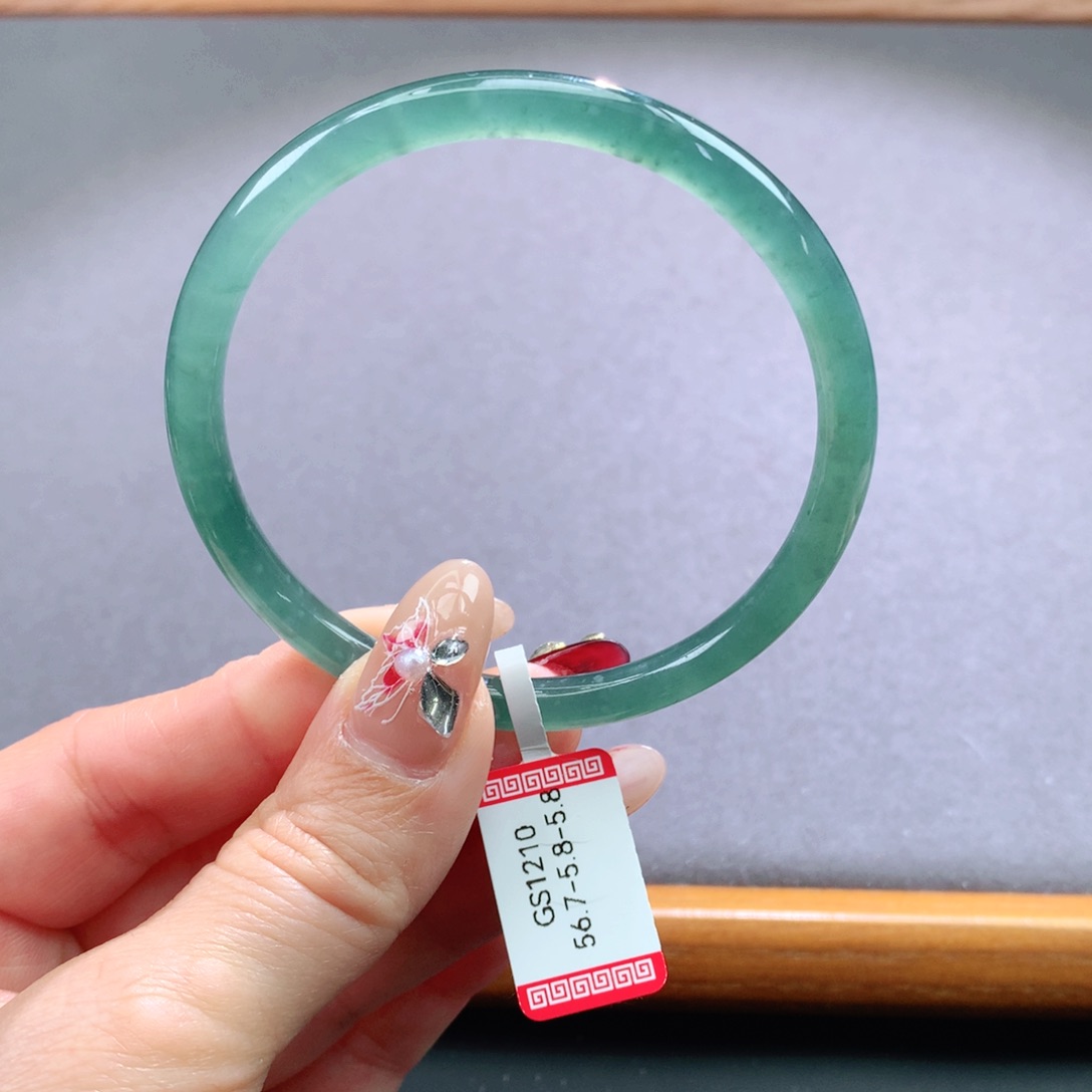 翡翠手镯未镶嵌天然翡翠手镯叮当镯