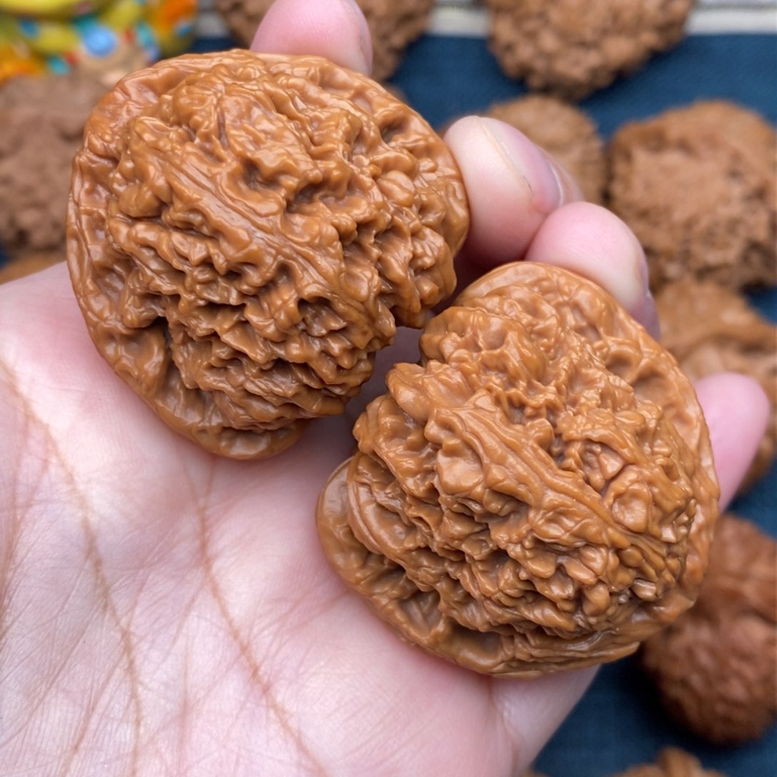 文玩核桃把件40.5三角疆