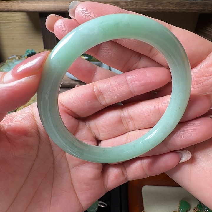 翡翠未镶嵌手镯翡翠2200