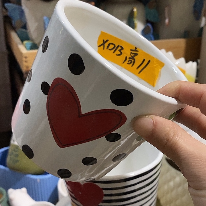 陶瓷花盆有孔 瑕疵介意勿拍 