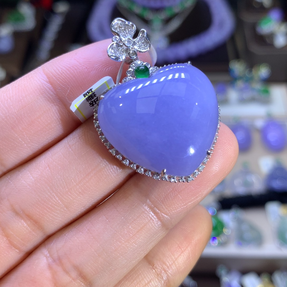 翡翠颈饰18K金镶嵌翡翠