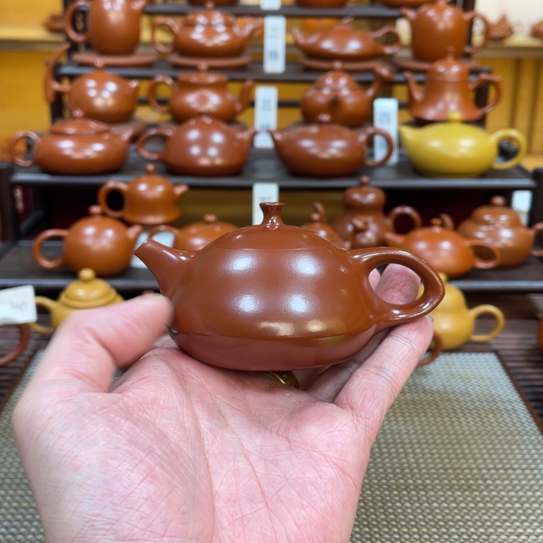 茶壶紫砂玉兔 120-130cv