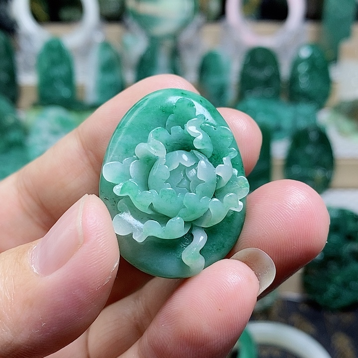 未镶嵌独山玉颈饰