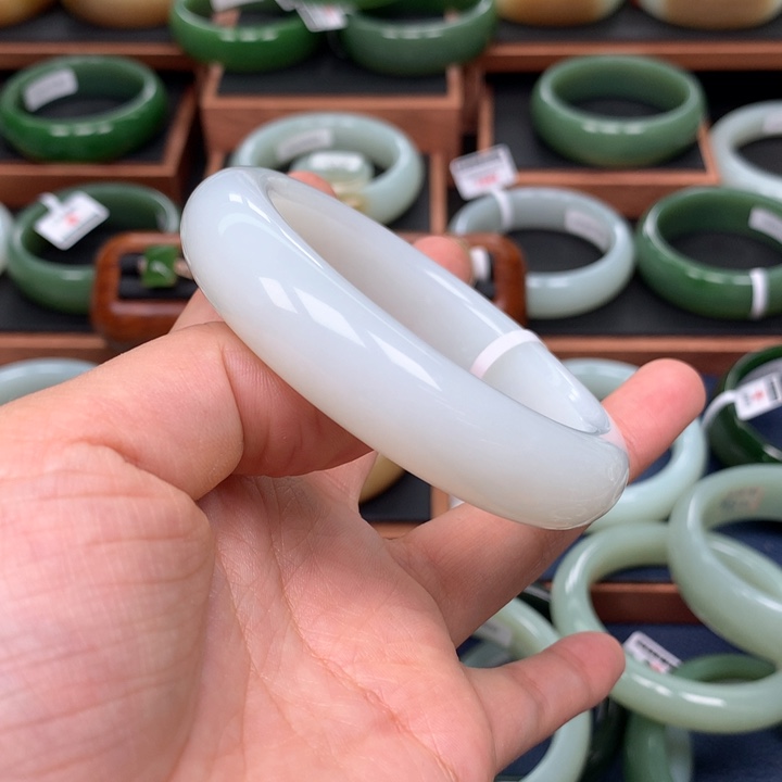 和田玉未镶嵌手镯58圈口颜*柒