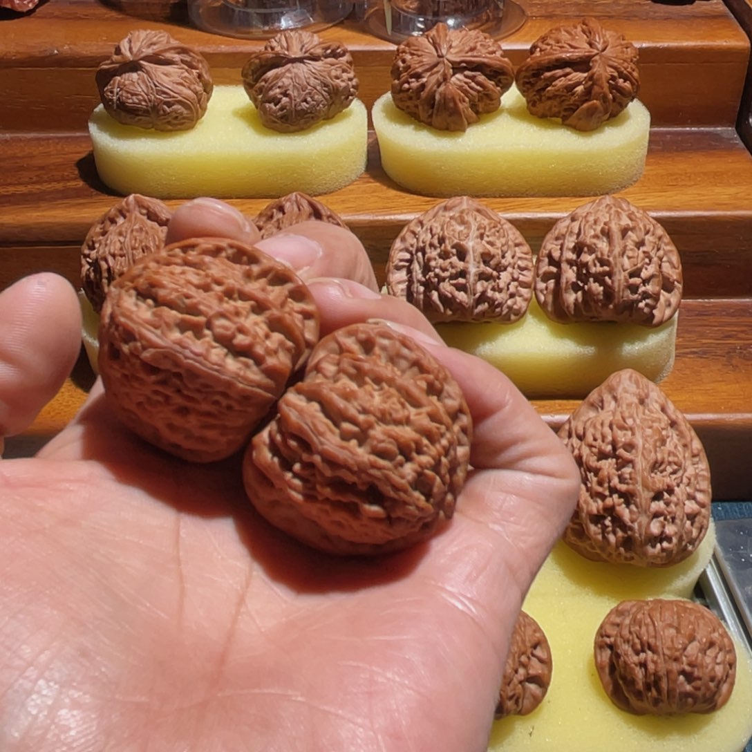 大***物文玩核桃吊坠39全品三角白