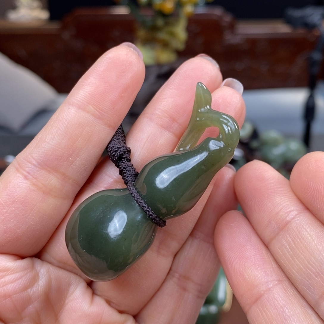 中***版和田玉未镶嵌挂件