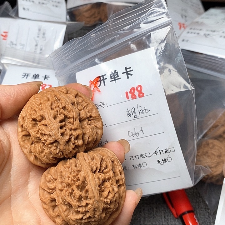 文玩核桃把件188哈哈哈