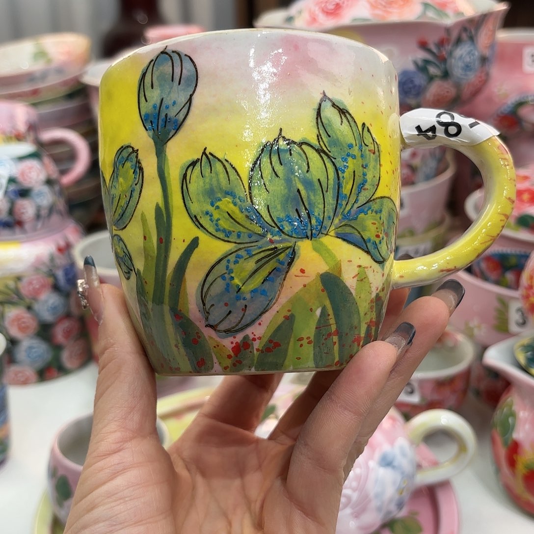 瓷片兔兔你的笑容真可爱