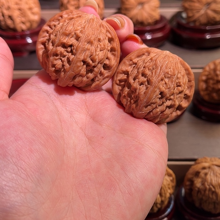 名***凡文玩核桃吊坠磨盘