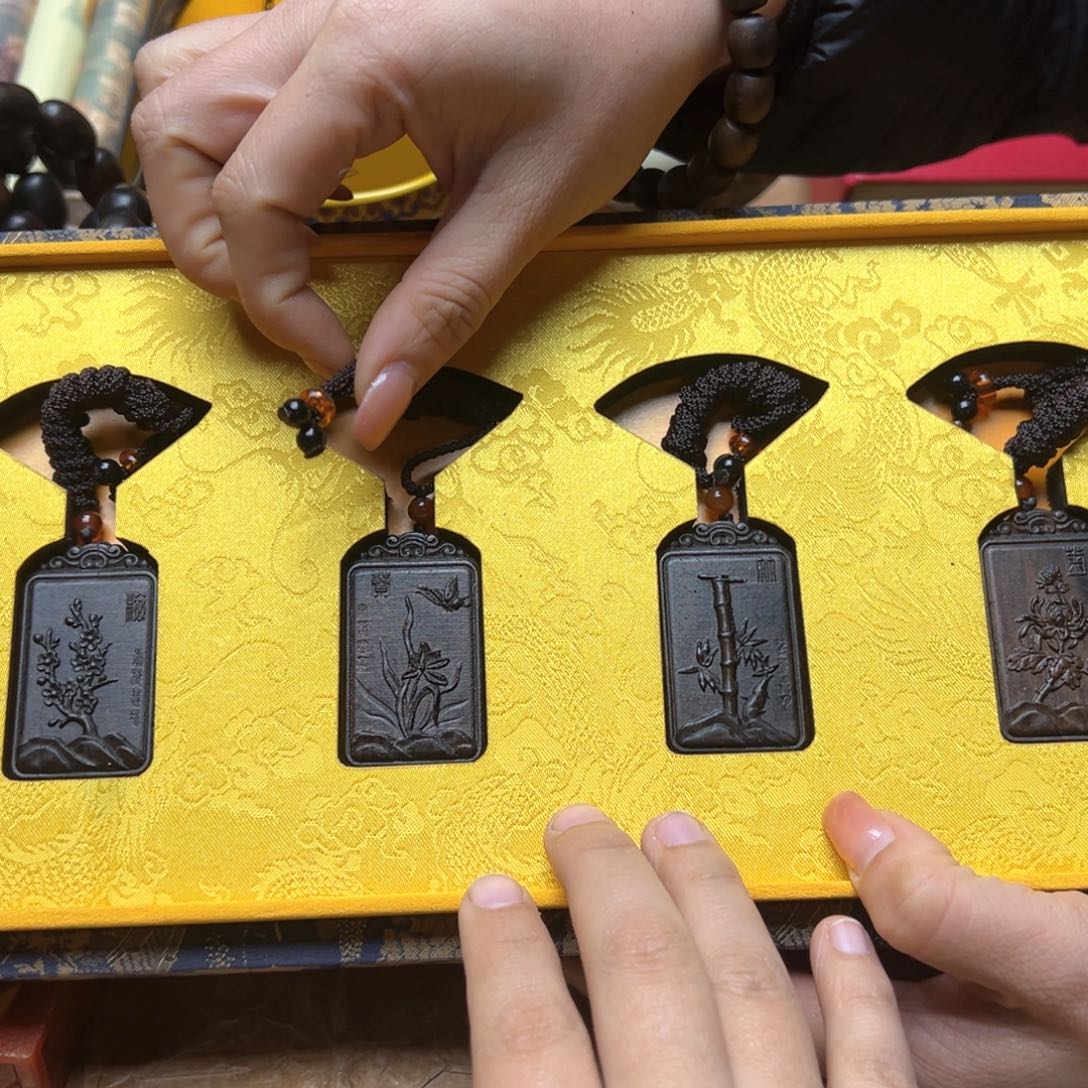 滴血莲花菩提吊坠