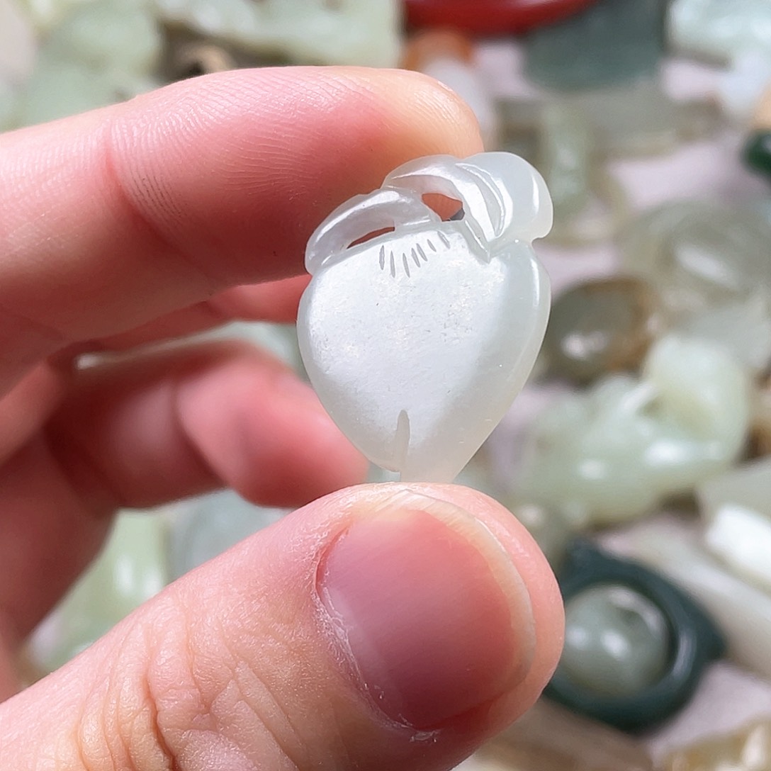 和田玉（糖玉）颈饰未镶嵌