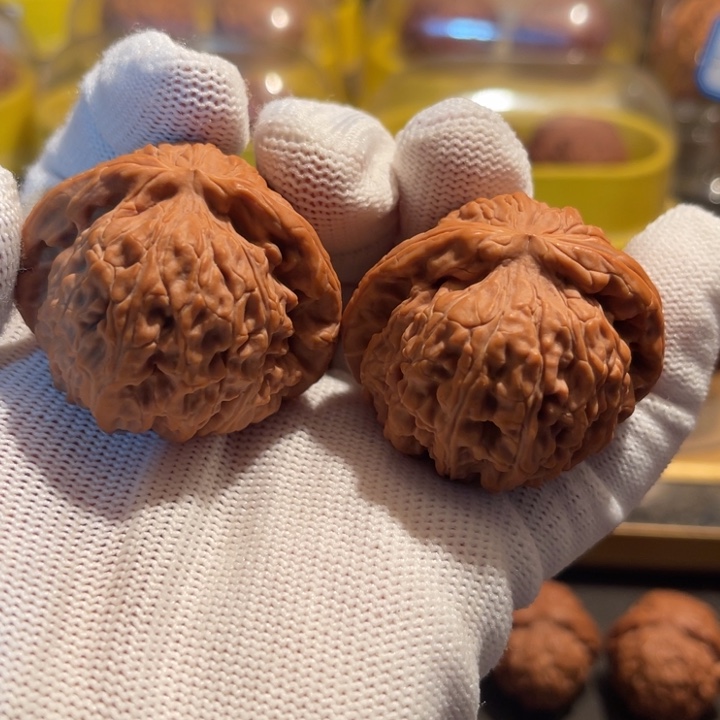 文玩核桃把件全品白狮头42➕