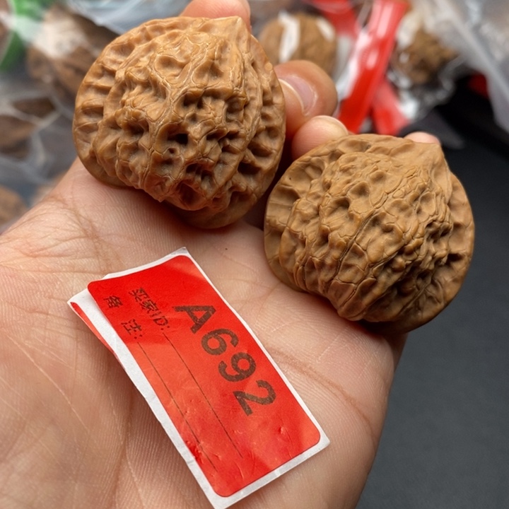 文玩核桃吊坠核桃