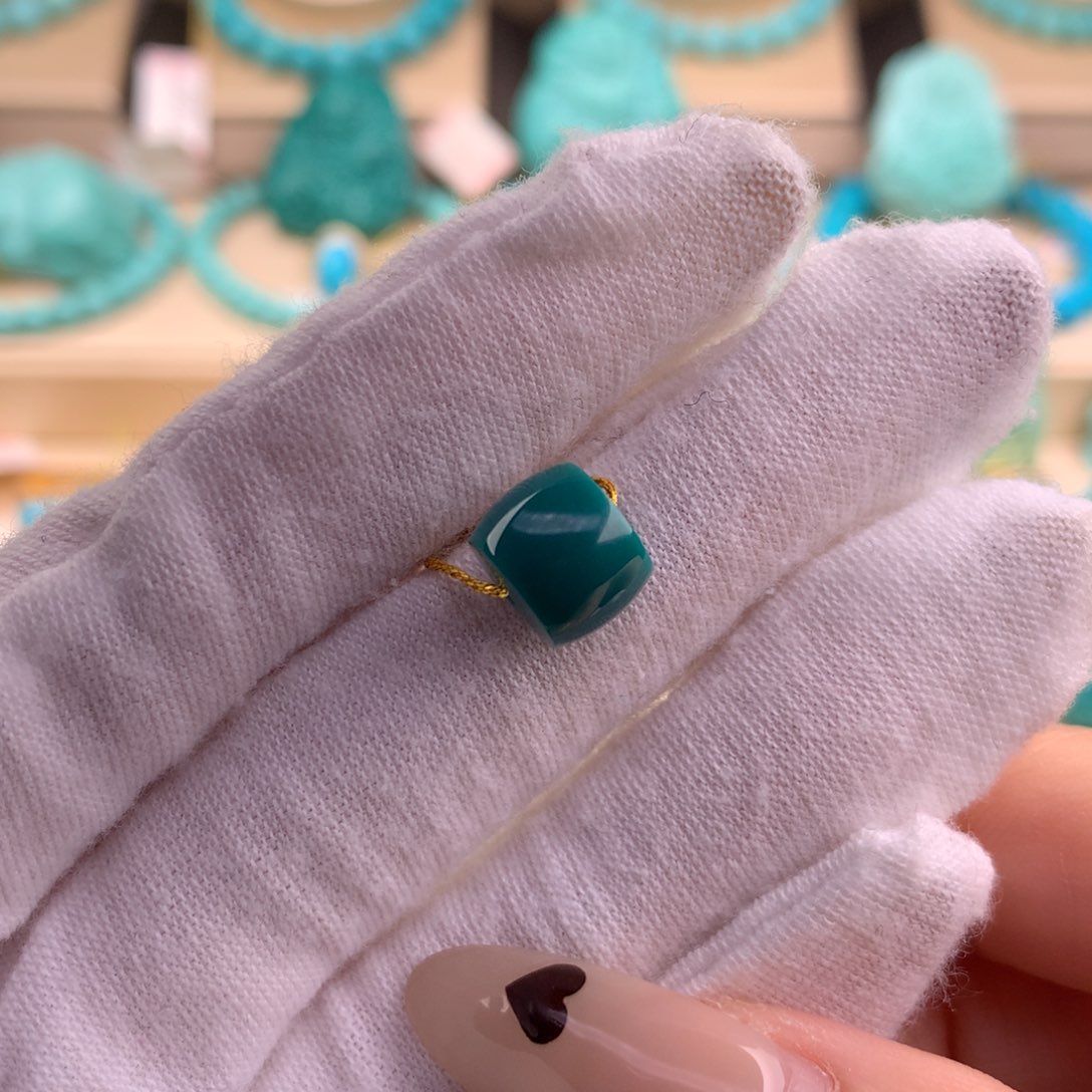 绿松石珠宝奇石未镶嵌9.6*7.9mm