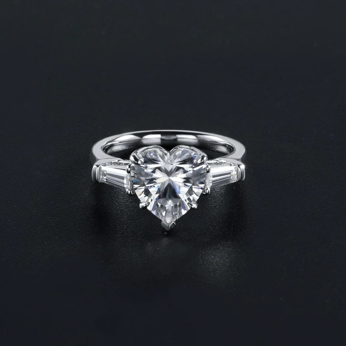 《善美》心形裸石女士闭口戒指轻奢气质时尚经典