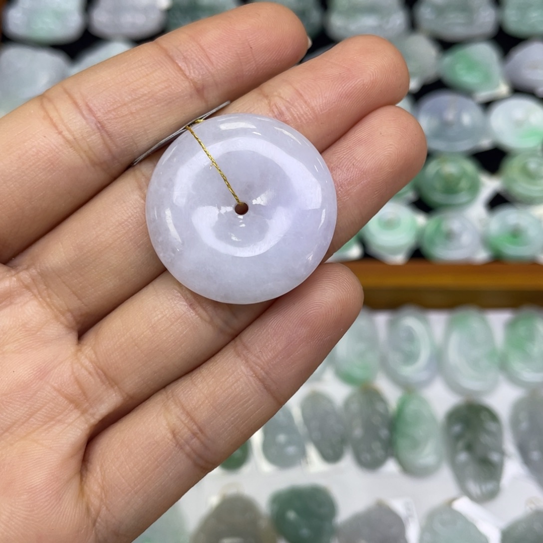 颈饰未镶嵌翡翠平安扣