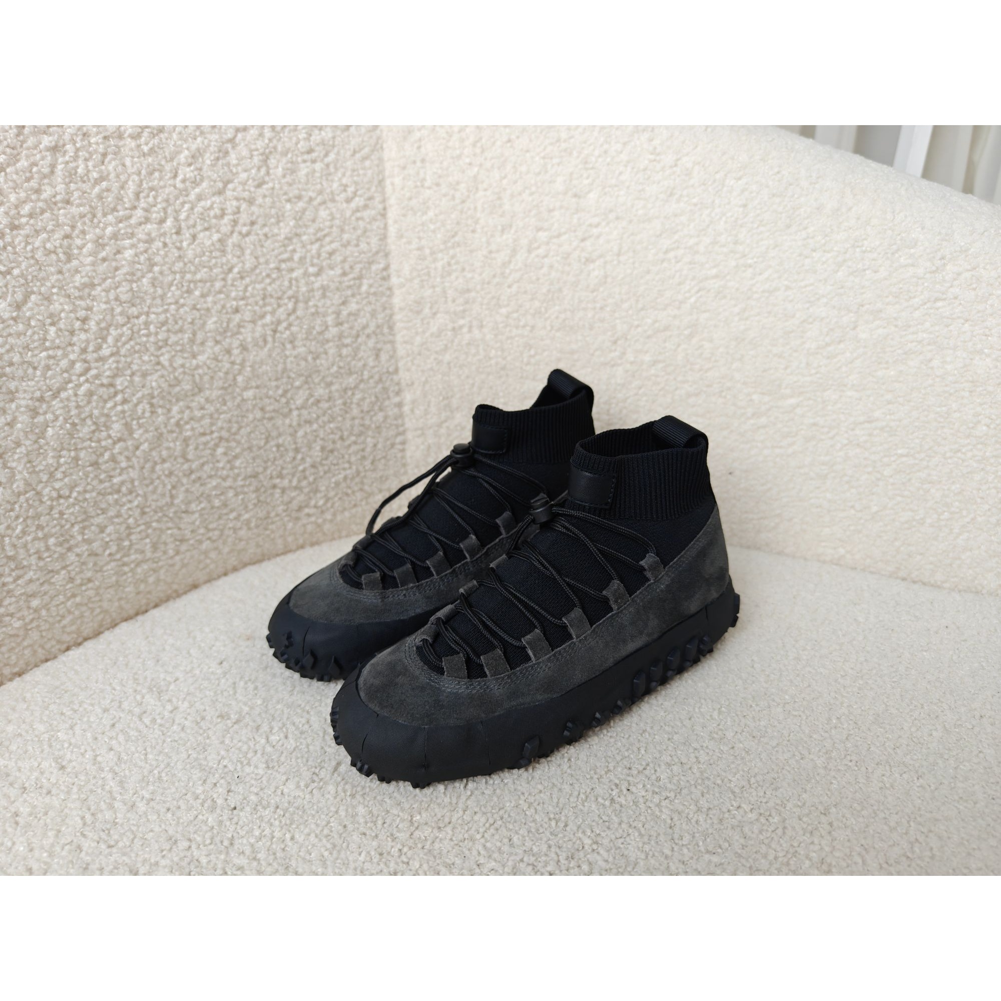 老王甄选 休闲百搭简约织物拼接抽绳束口女士户外机能靴登山鞋